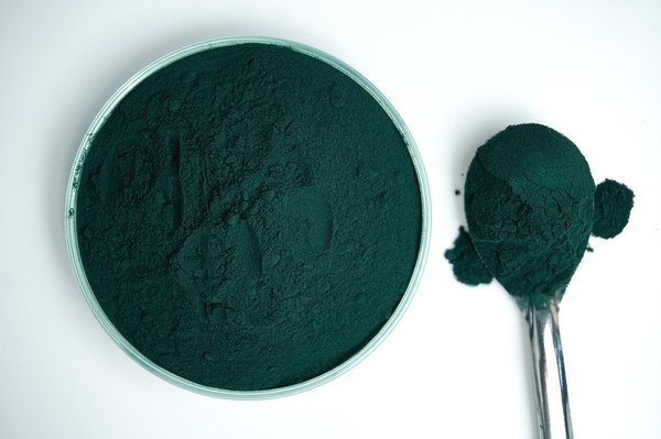 Spiruline et sport : booster naturellement vos performances